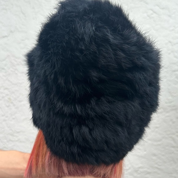 BARNEYS NEW YORK Fur Cap/Hat. Black - Picture 4 of 13